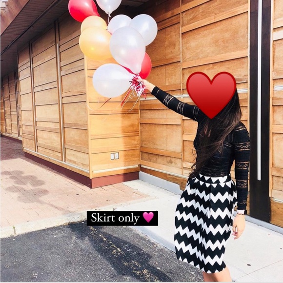 Striped mid length skirt - Picture 1 of 6